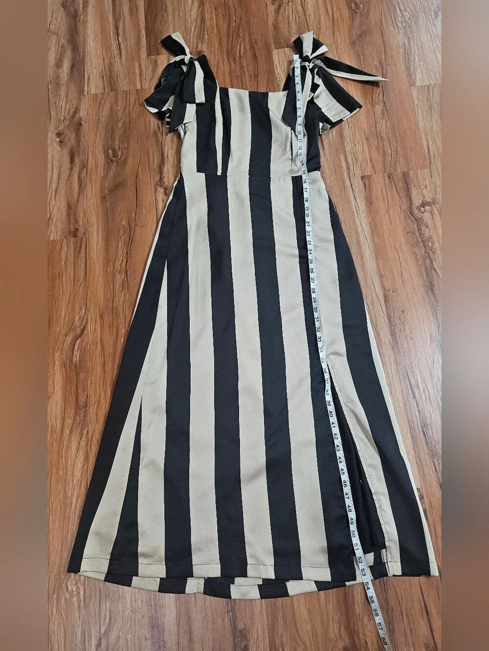Ivy City Co Size Medium Striped Black and Cream Tie-Shoulder Maxi Dress
